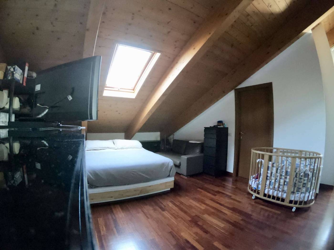 DDD2BB3A-ED6E-40AA-ABAF-5129489C276C