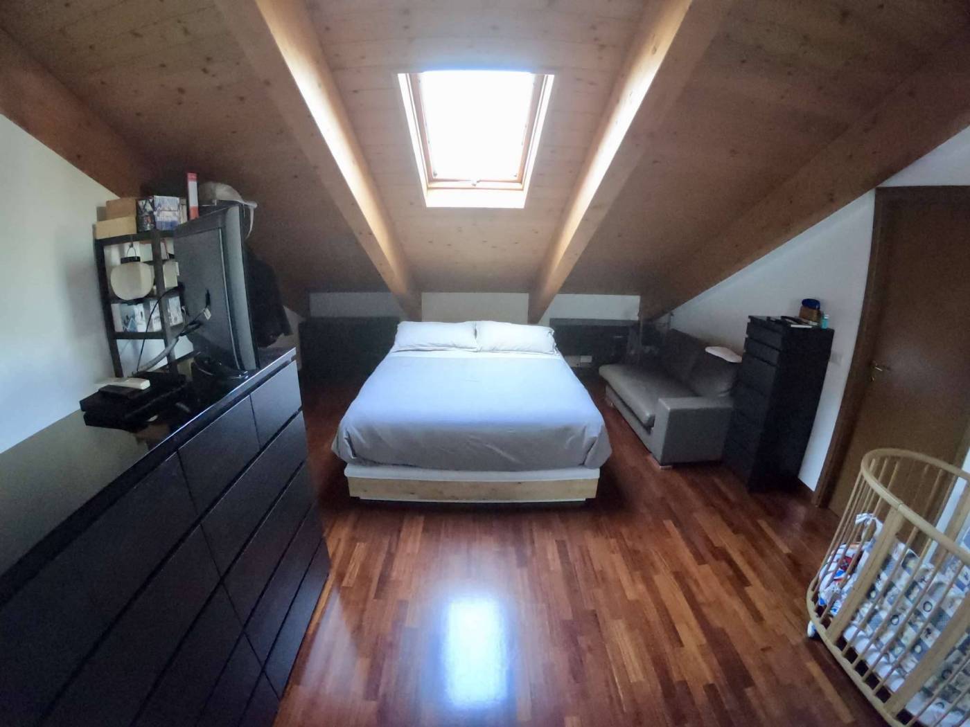 262BBE6C-7F25-4964-89B1-7C523B1A739B