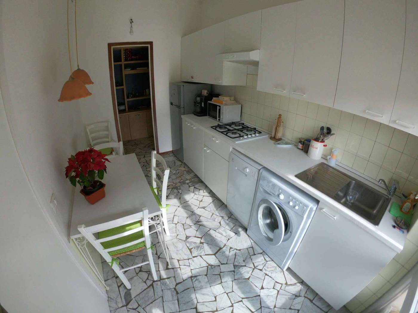 F34BB23A-C962-4419-A86D-6698F3FA74EC