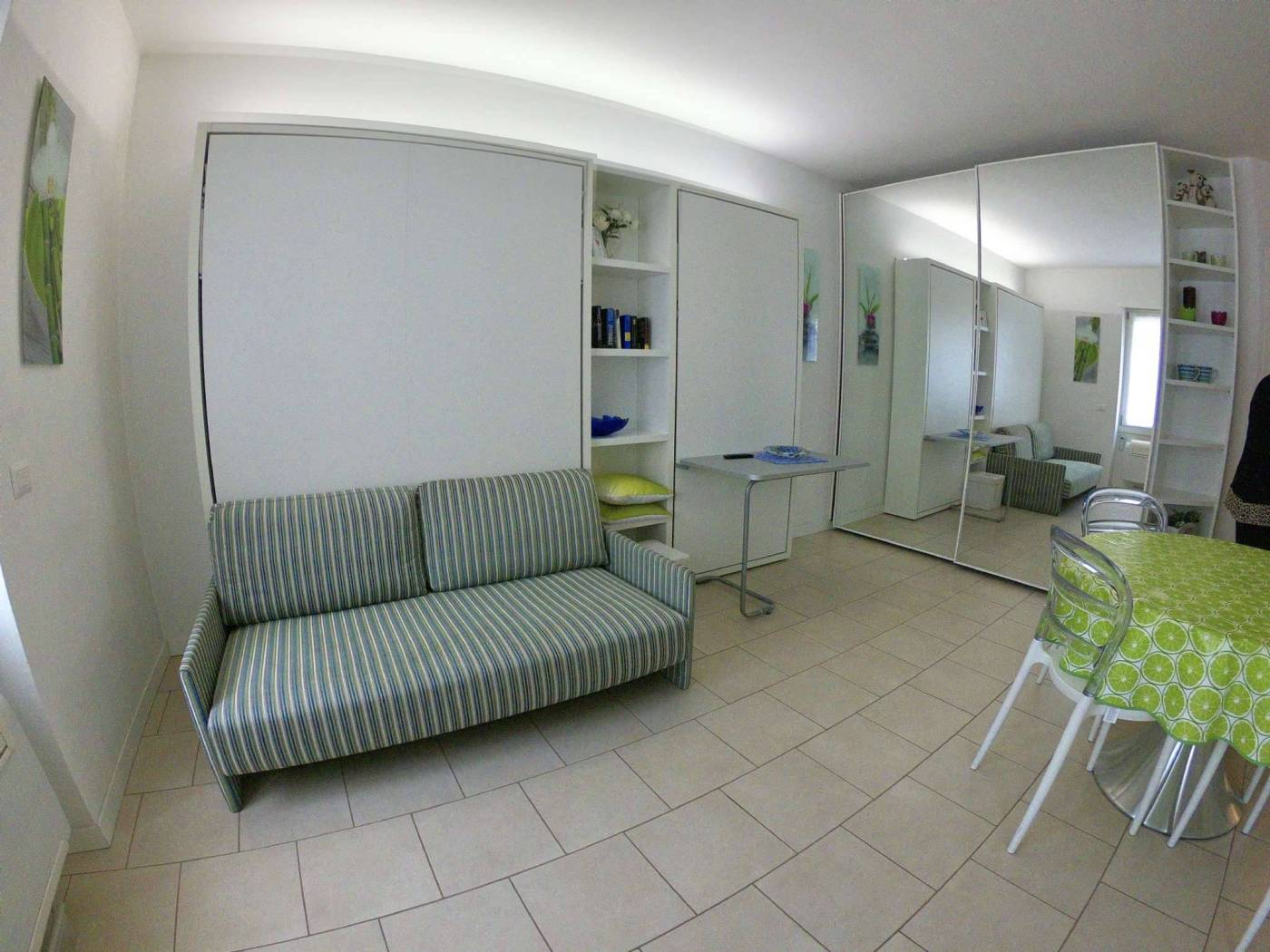 DBA879B1-F194-45D3-A726-3D07DC03B8F9