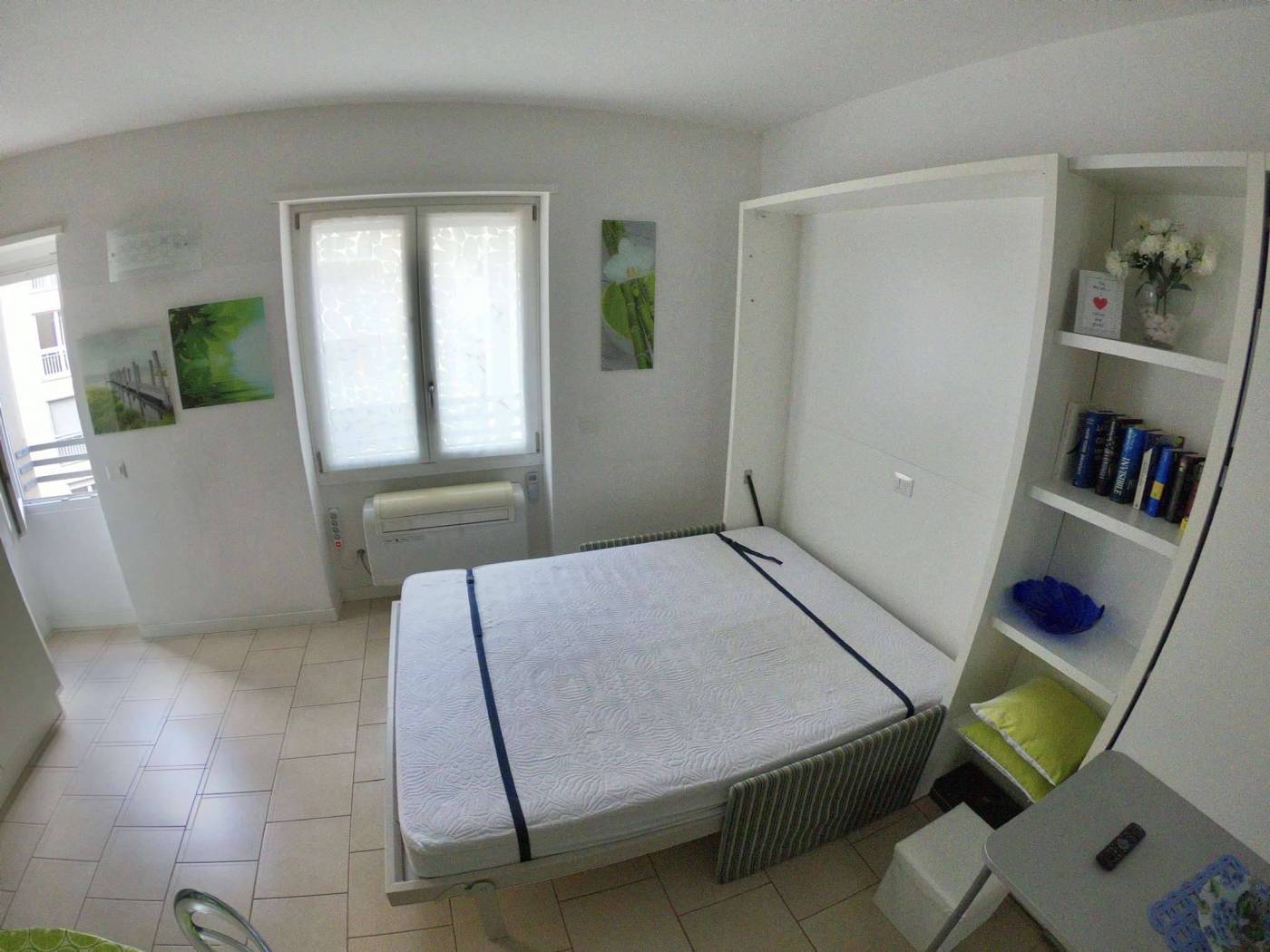 1A06F1D8-9D53-4959-B5AF-58D6404227A5