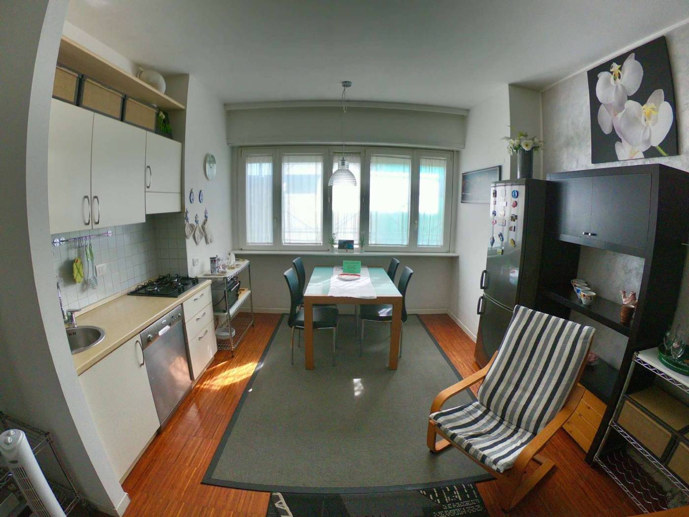 D9672B3B-77FC-4E00-8DAF-4E42002B0571