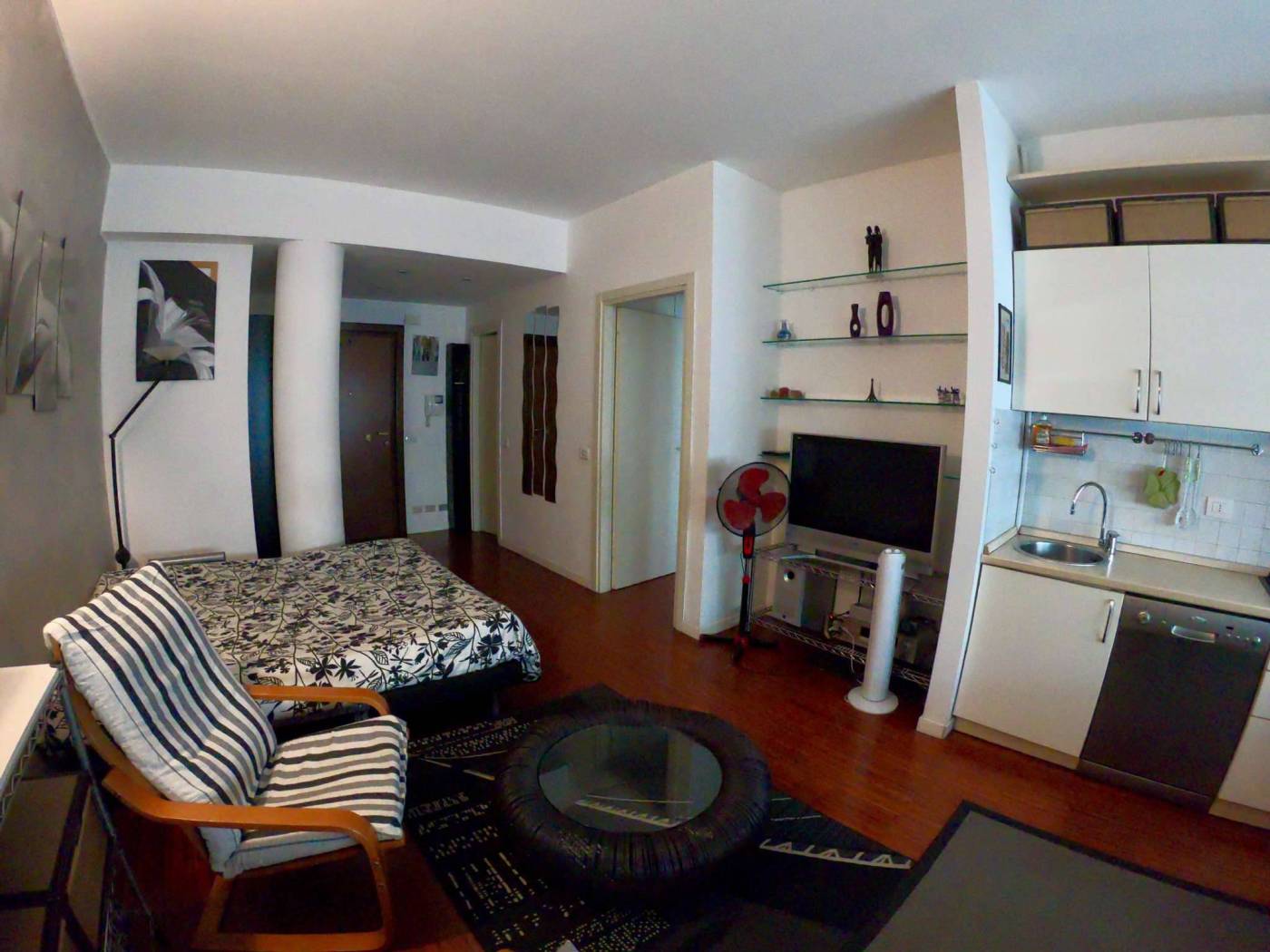 B0DC5734-BAA9-4876-B080-46C53E790B41