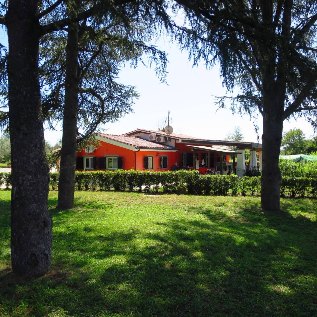 Esterno